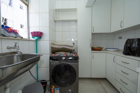 AREA DE SERVICO de apartamento à venda com 3 quartos, 124m² em Padre Eustáquio, Belo Horizonte