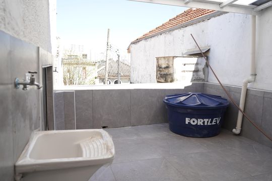 Área de Serviço de casa para alugar com 4 quartos, 120m² em Penha de França, São Paulo