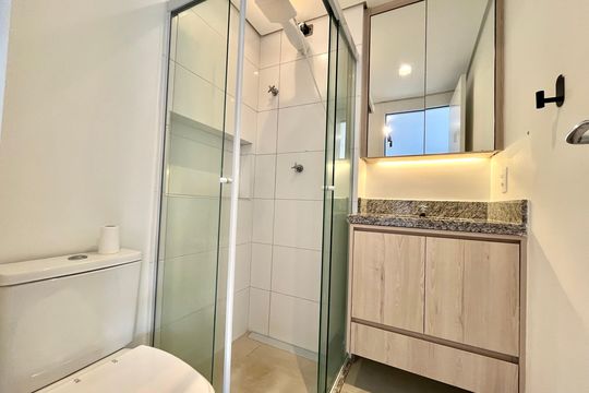 Banheiro de kitnet/studio à venda com 1 quarto, 24m² em Vila da Saúde, São Paulo