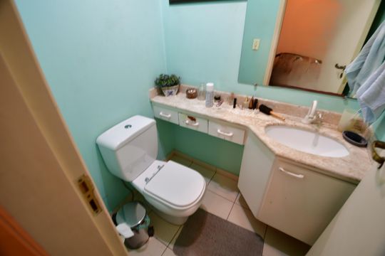 Lavabo de apartamento à venda com 3 quartos, 97m² em Cambuí, Campinas