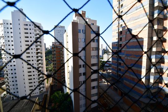Sala - Vista de apartamento à venda com 3 quartos, 97m² em Cambuí, Campinas