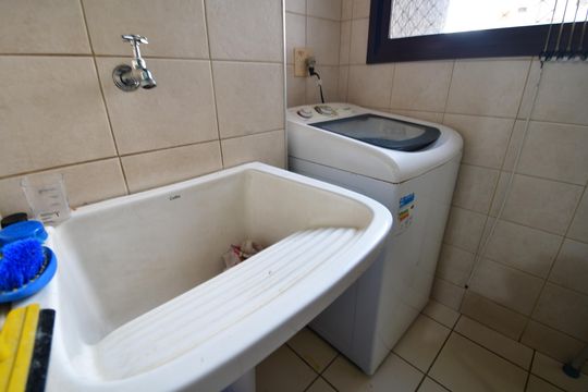 Área de Serviço de apartamento à venda com 3 quartos, 97m² em Cambuí, Campinas