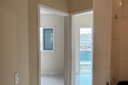 Corredor de apartamento à venda com 2 quartos, 48m² em Parque Capuava, Santo André