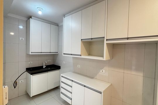 Cozinha de apartamento à venda com 2 quartos, 48m² em Parque Capuava, Santo André