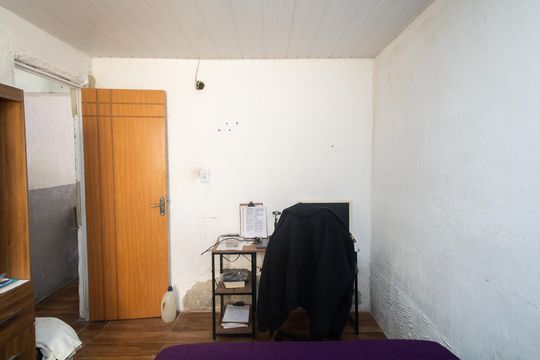 Quarto 1 de casa para alugar com 2 quartos, 105m² em Paciência, Rio de Janeiro
