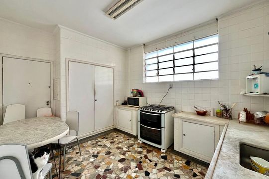 Cozinha de apartamento à venda com 2 quartos, 145m² em Vila Lidia, Campinas