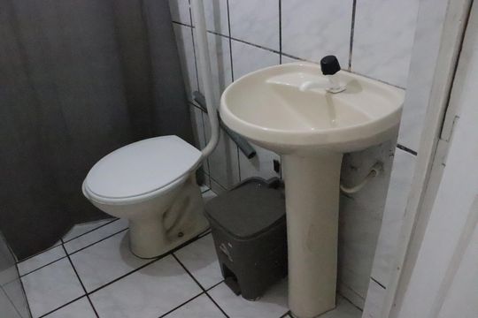Banheiro de kitnet/studio para alugar com 1 quarto, 40m² em Centro, Campos dos Goytacazes