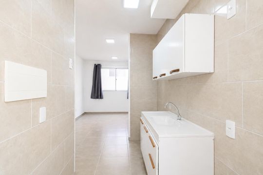 Cozinha de apartamento para alugar com 2 quartos, 40m² em Campo Novo, Porto Alegre