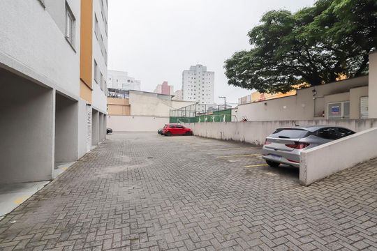 Garagem de apartamento para alugar com 2 quartos, 46m² em Vila Carmosina, São Paulo