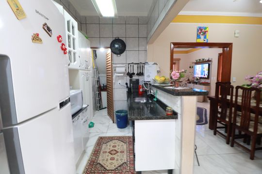 Cozinha  de casa para alugar com 4 quartos, 87m² em Adelino Simioni, Ribeirão Preto
