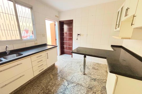 Cozinha de casa para alugar com 4 quartos, 280m² em Jardim Satélite, São José dos Campos