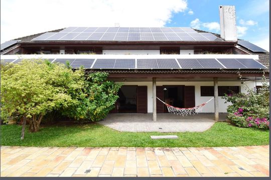 Fachada de casa à venda com 6 quartos, 500m² em Jardim das Américas, Curitiba