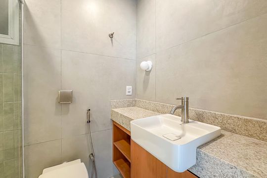 Banheiro de apartamento à venda com 3 quartos, 130m² em Ipanema, Rio de Janeiro