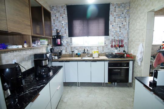 Cozinha de apartamento à venda com 2 quartos, 69m² em Irajá, Rio de Janeiro