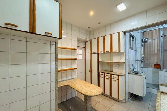 Apartamento para alugar com 3 quartos, 141m² em Copacabana, Rio de Janeiro