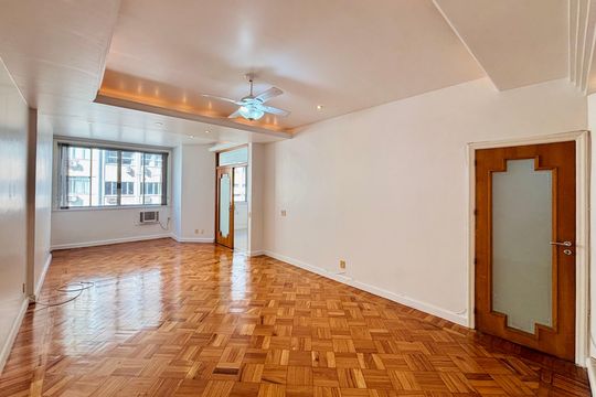 Apartamento para alugar com 3 quartos, 141m² em Copacabana, Rio de Janeiro