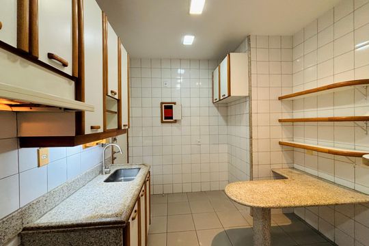 Apartamento para alugar com 3 quartos, 141m² em Copacabana, Rio de Janeiro