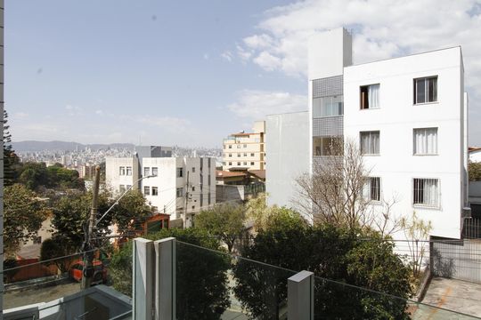 Vista de apartamento à venda com 2 quartos, 104m² em Padre Eustáquio, Belo Horizonte