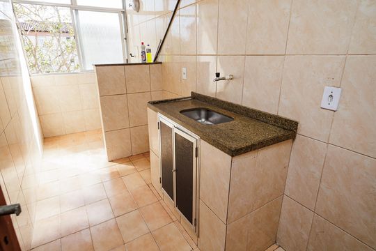 Cozinha de apartamento para alugar com 2 quartos, 52m² em Campo Grande, Rio de Janeiro