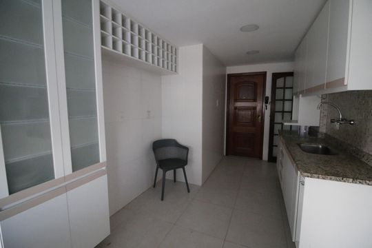 Cozinha de apartamento para alugar com 4 quartos, 150m² em Anil, Rio de Janeiro