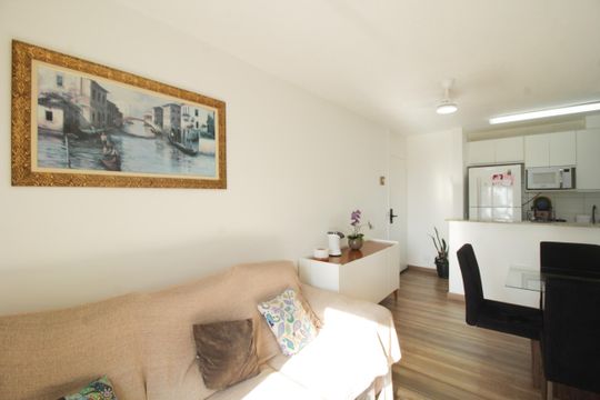 Sala  de apartamento à venda com 3 quartos, 63m² em Jardim Iris, São Paulo