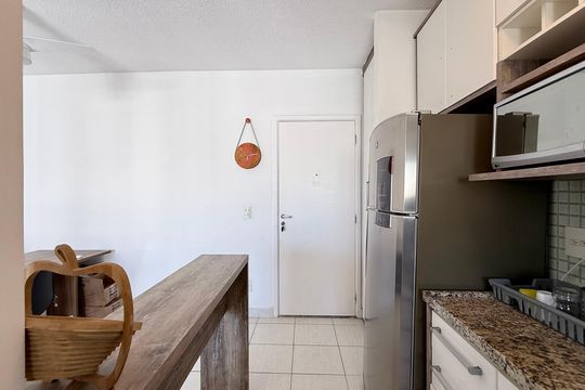 Área de Serviço de apartamento para alugar com 2 quartos, 70m² em Jardim Las Palmas, Guarujá