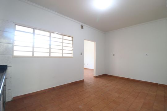 Cozinha de casa para alugar com 3 quartos, 74m² em Tibery, Uberlândia