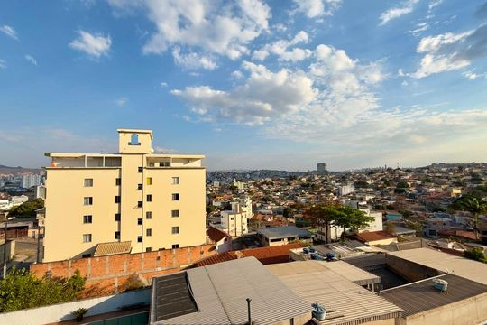 Apartamento à venda com 4 quartos, 146m² em Santa Cruz, Belo Horizonte