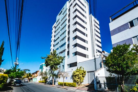 Apartamento para alugar com 2 quartos, 170m² em Itapoã, Belo Horizonte
