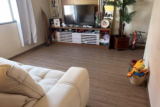 Sala de apartamento à venda com 2 quartos, 50m² em Vila Carmosina, São Paulo