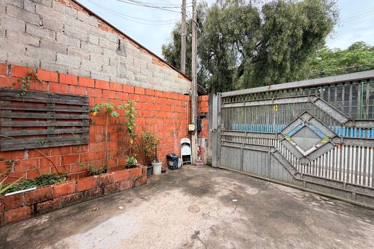Garagem de casa à venda com 2 quartos, 60m² em Jardim Novo Mundo, Várzea Paulista