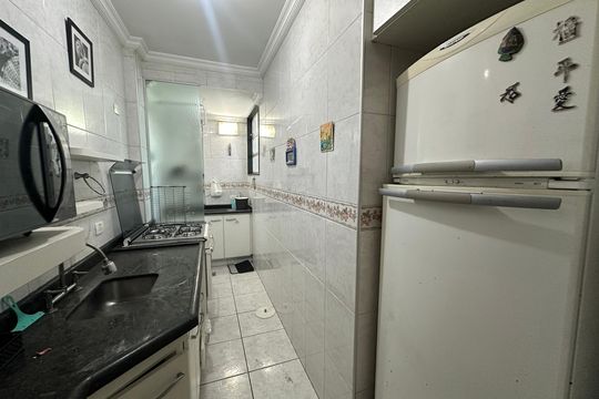Cozinha de apartamento para alugar com 2 quartos, 62m² em Itararé, São Vicente