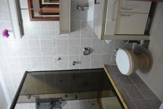 Banheiro suíte de apartamento para alugar com 3 quartos, 150m² em Vila Eunice Nova, Cachoeirinha