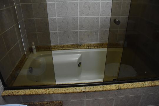 Banheira de apartamento para alugar com 3 quartos, 150m² em Vila Eunice Nova, Cachoeirinha