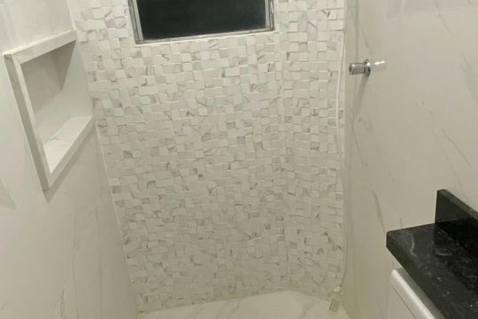 Banheiro de apartamento para alugar com 2 quartos, 49m² em Riacho das Pedras, Contagem
