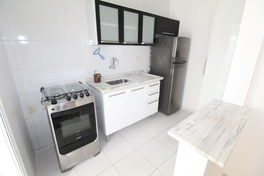 Cozinha de apartamento para alugar com 1 quarto, 40m² em Monte Castelo, São José dos Campos