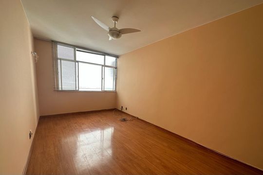 Sala de apartamento à venda com 2 quartos, 109m² em Icaraí, Niterói