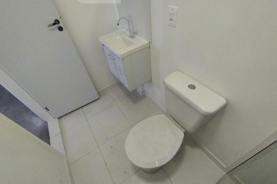 Banheiro de apartamento à venda com 2 quartos, 48m² em Vila Gumercindo, São Paulo