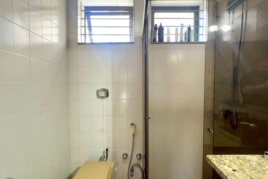 Banheiro de casa à venda com 3 quartos, 255m² em Pompeia, São Paulo