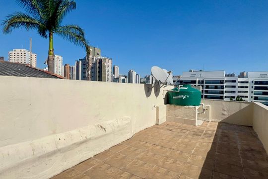 Terraço de casa à venda com 3 quartos, 255m² em Pompeia, São Paulo