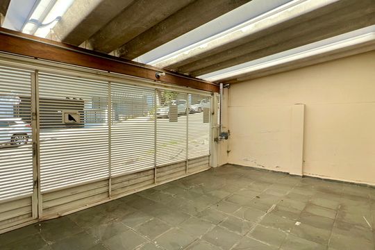 Garagem de casa à venda com 3 quartos, 255m² em Pompeia, São Paulo