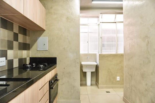 Cozinha e Área de Serviço de apartamento para alugar com 2 quartos, 64m² em Santa Efigênia, Belo Horizonte
