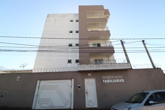 Fachada de apartamento para alugar com 2 quartos, 77m² em Tabajaras, Uberlândia