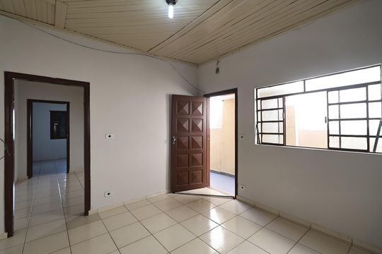 Sala de casa para alugar com 2 quartos, 70m² em Vila Lutécia, Santo André