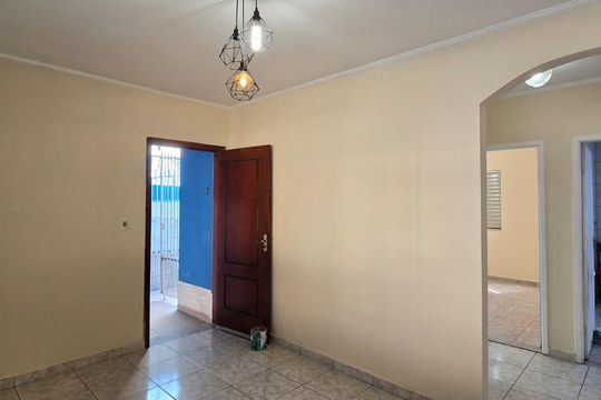 Sala de casa à venda com 2 quartos, 154m² em Jardim Santa Cecilia, Guarulhos