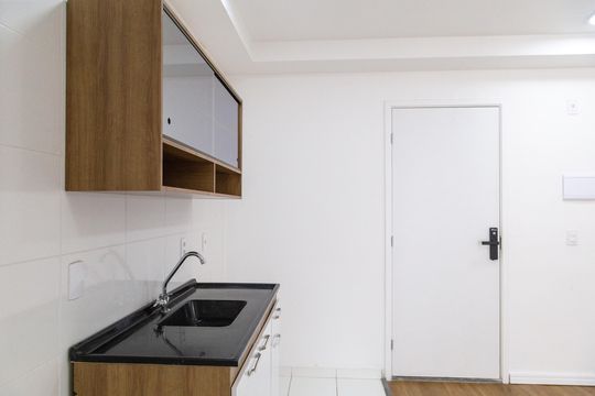 Cozinha de apartamento para alugar com 2 quartos, 43m² em Bonsucesso, Guarulhos