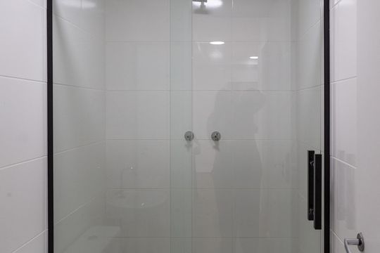 Banheiro de apartamento para alugar com 2 quartos, 43m² em Bonsucesso, Guarulhos