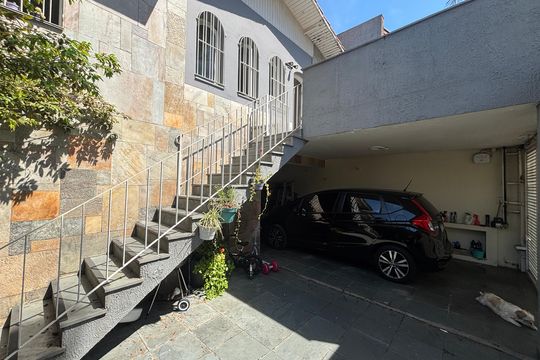 Entrada  de casa para alugar com 2 quartos, 162m² em Sumarezinho, São Paulo
