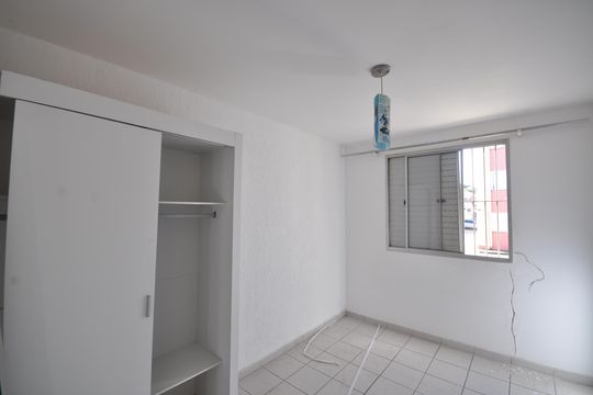 Quarto 2 de apartamento para alugar com 2 quartos, 50m² em Vila Albertina, São Paulo