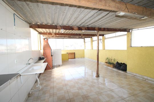 Área de Serviço de casa para alugar com 3 quartos, 125m² em Jardim Robru, São Paulo